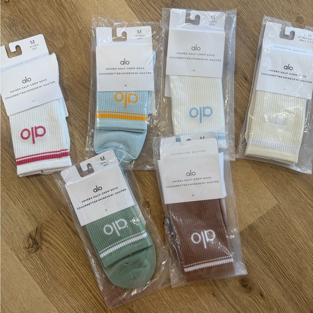 ALO Yoga unisex Casual Socks - Assorted Colors bundle